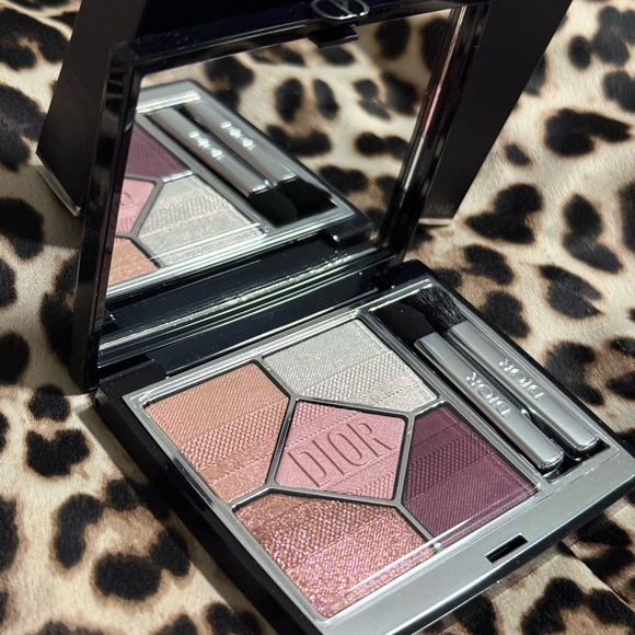 Dior Diorshow 5 Couleurs 983 Champs‑Elysees 
Limited Edition Eyeshadow Palette 🎀 - Picture 4 of 10
